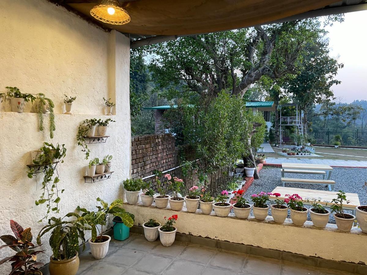 Saraiville- Luxury Riverside Cottages Dehradun Exterior photo