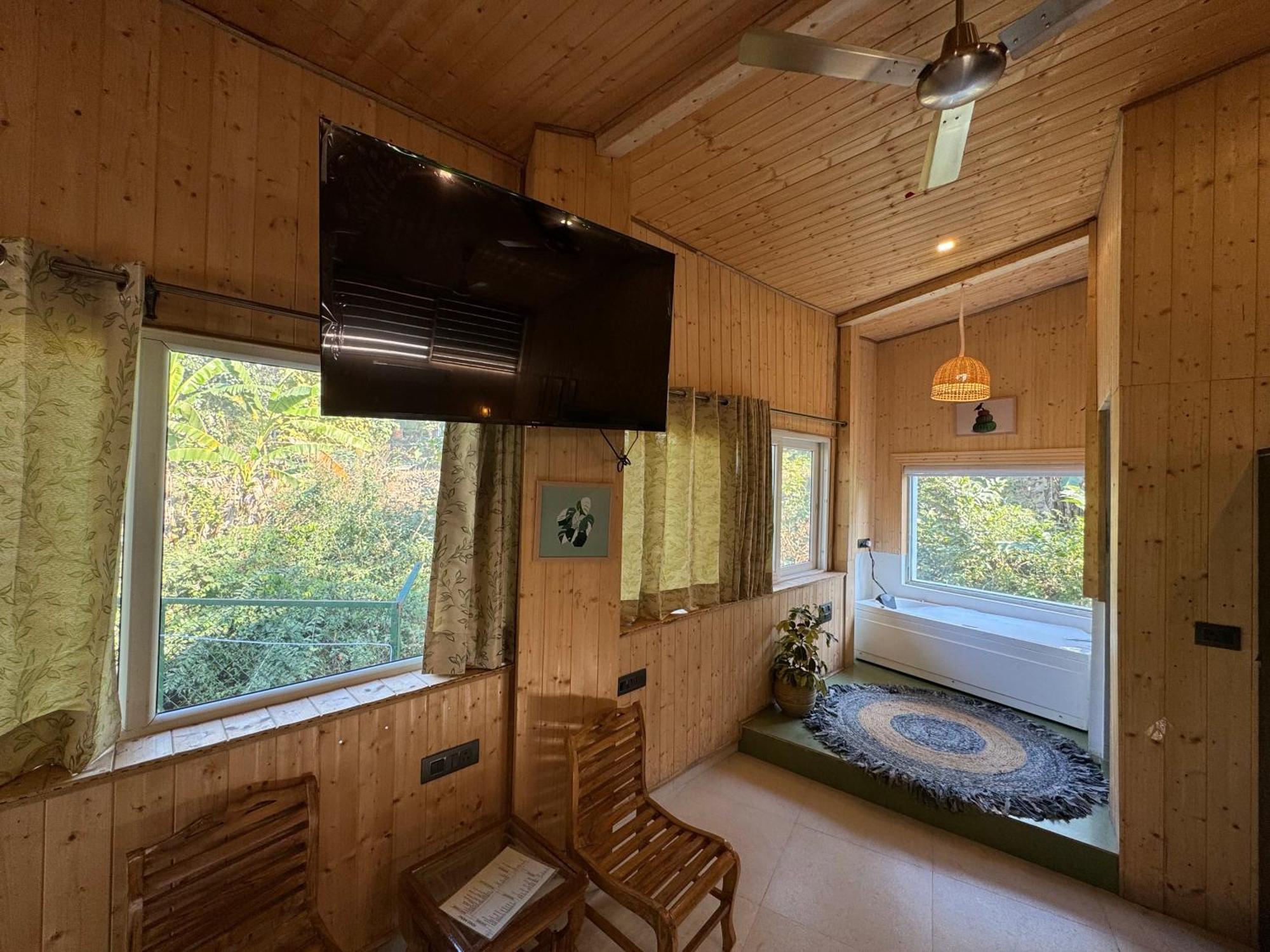 Saraiville- Luxury Riverside Cottages Dehradun Exterior photo