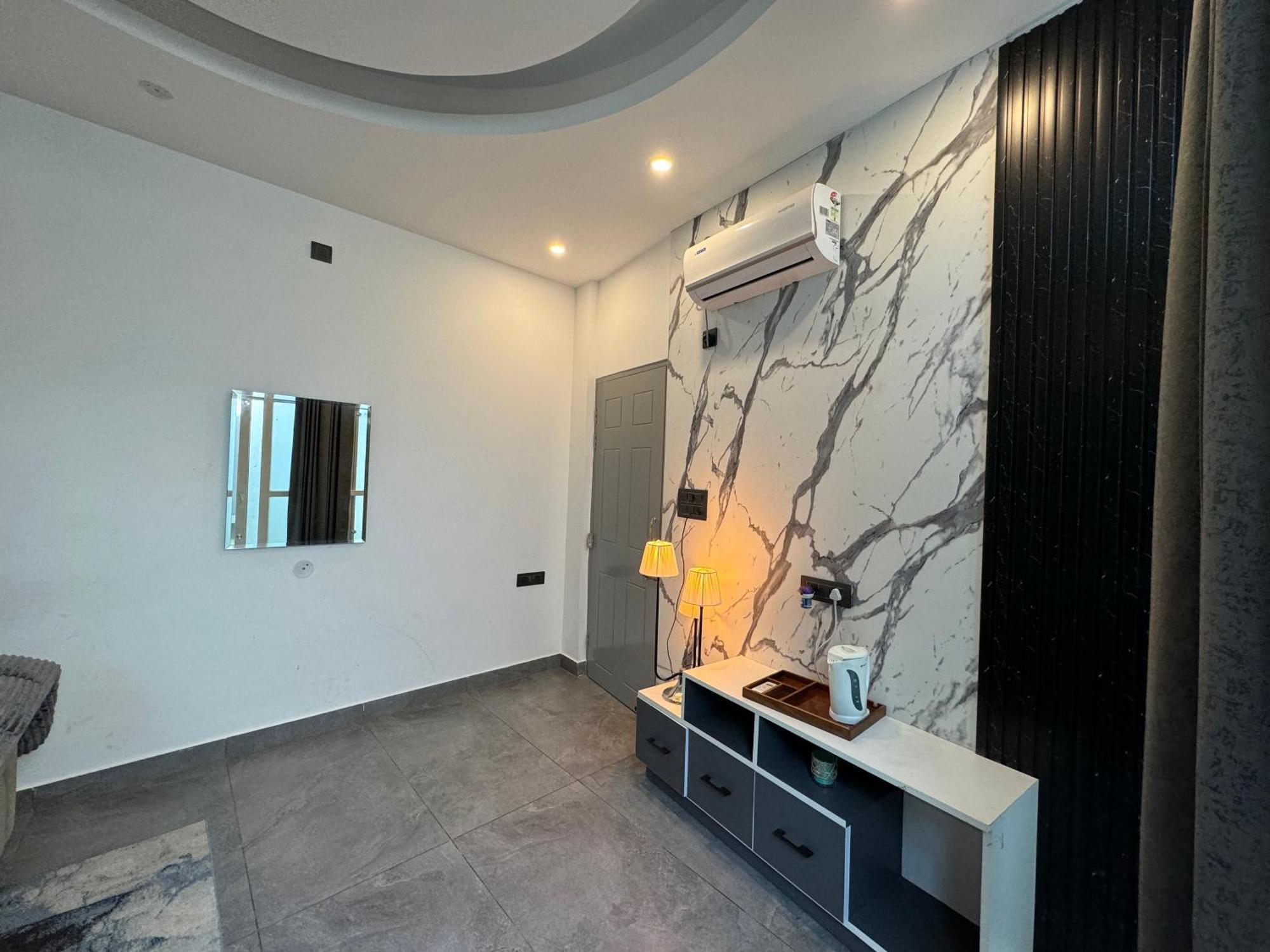 Saraiville- Luxury Riverside Cottages Dehradun Exterior photo