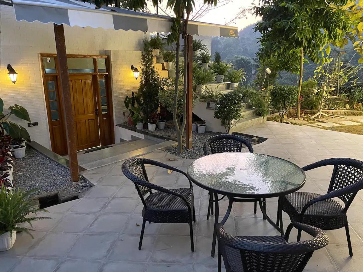 Saraiville- Luxury Riverside Cottages Dehradun Exterior photo