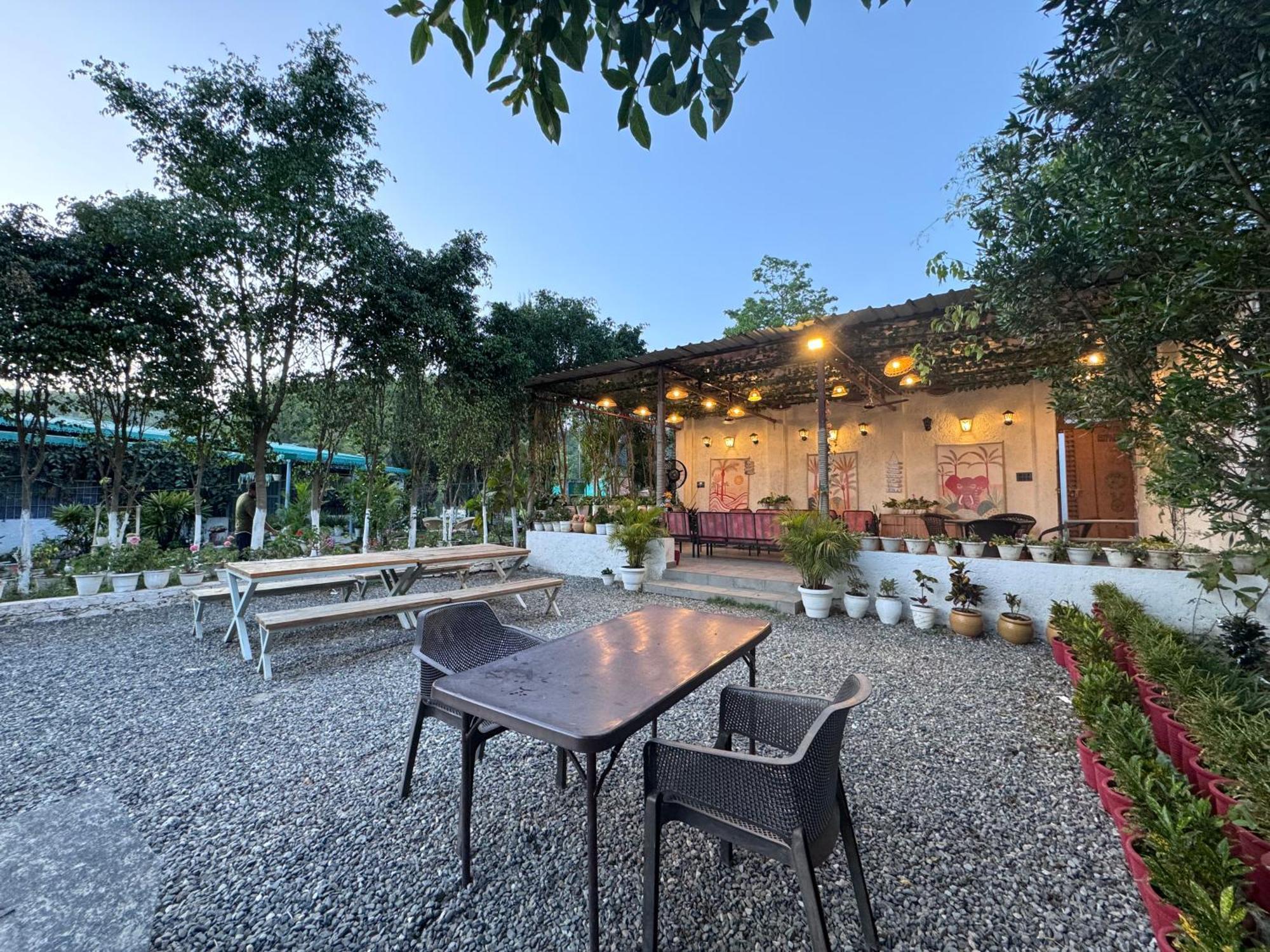 Saraiville- Luxury Riverside Cottages Dehradun Exterior photo