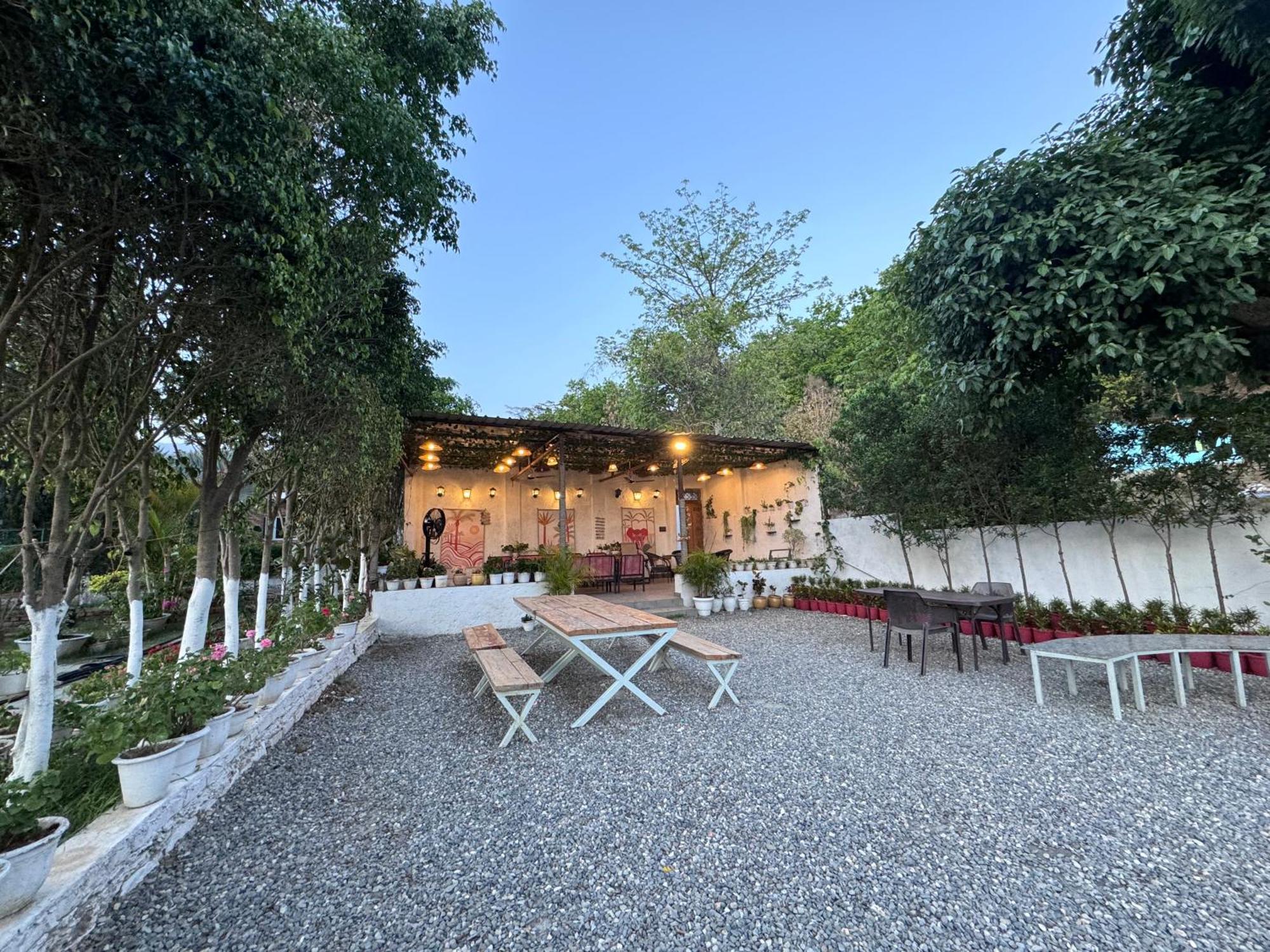 Saraiville- Luxury Riverside Cottages Dehradun Exterior photo